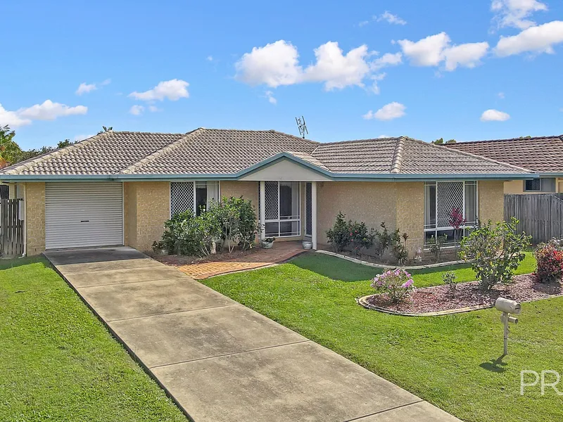 STYLISH 3 BED BRICK - OPEN PLAN LIVING - HUGE COVERED OUTDOOR AREA - CUL-DE-SAC LOCATION - VEHICLE ACCESS TO BACK YARD