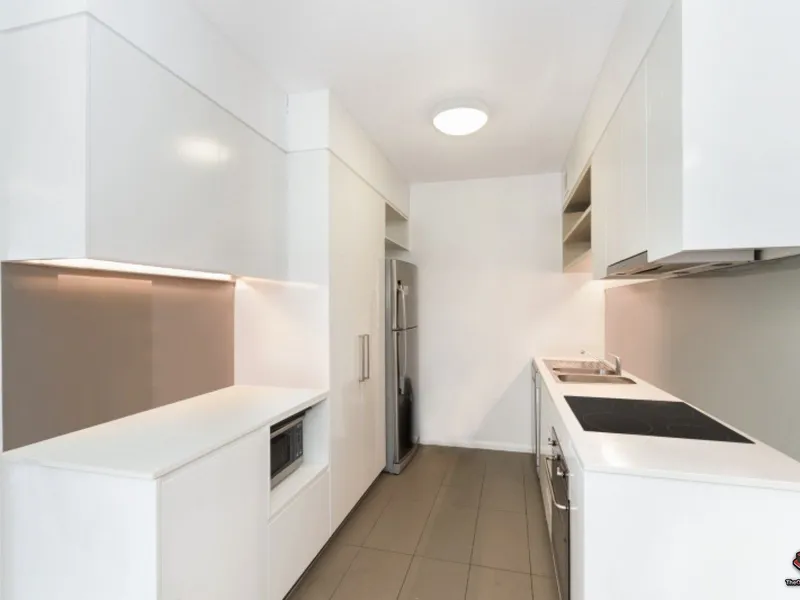 Furnished 3-bedroom apartment off Palmer Street!