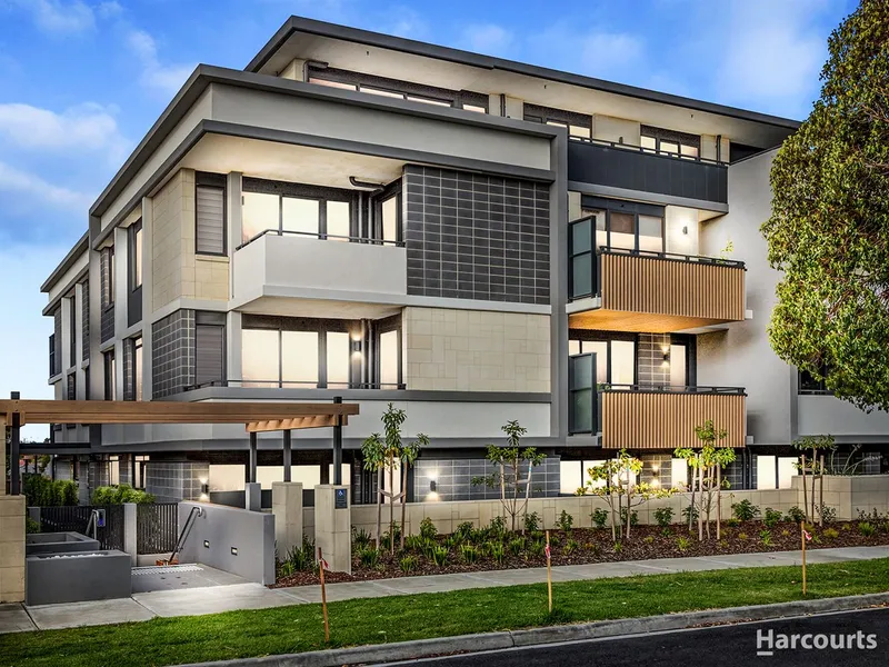 Modernist Style, Zoned for East Doncaster Secondary