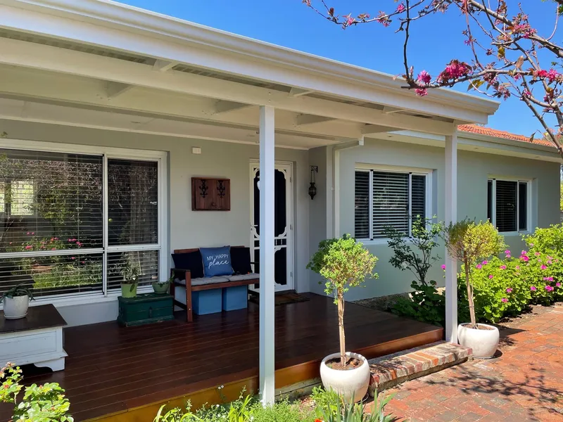 Wow, Stunning Cottage..!!