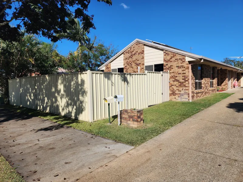 Beautiful Fresh Duplex!