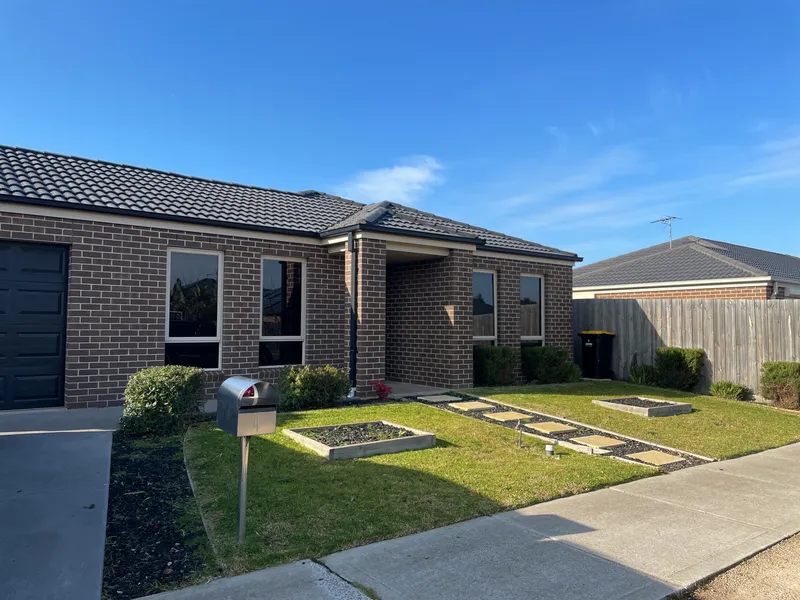 Immaculate family home with rear roller access