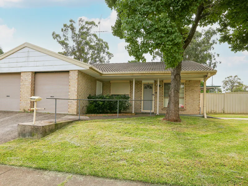 3 Bedroom Duplex with Garage