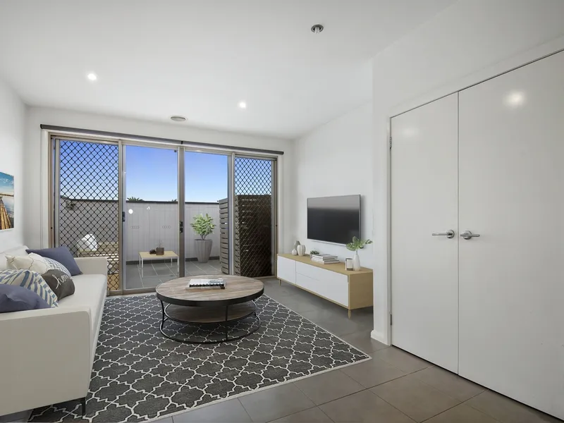 Street Facing 2 BedroomTownhouse