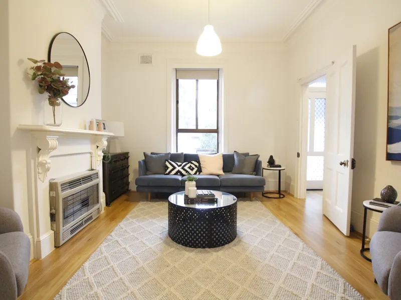 ***Lovely Home for Family lives CBD***12 Eades Place, West Melbourne, Vic 3003