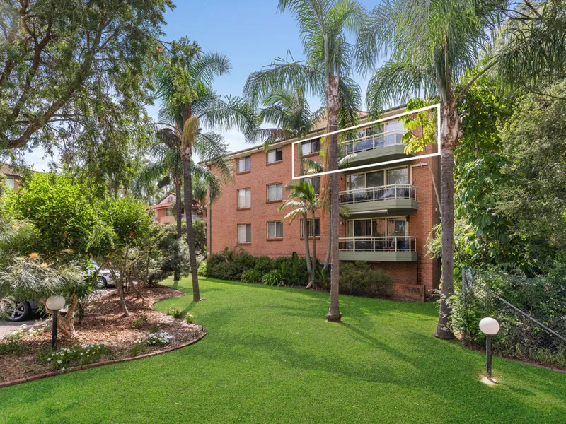 Spacious Sun-Bathed Apartment
