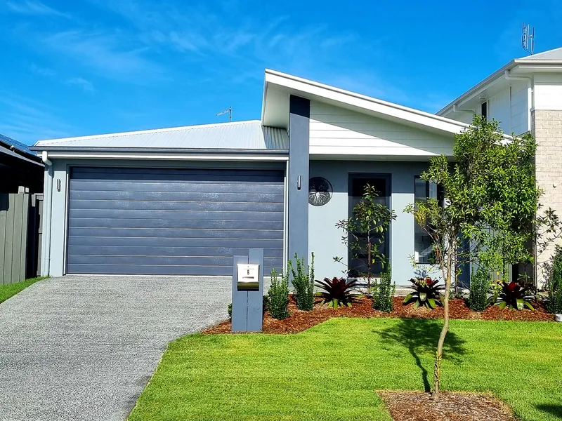 Newly Built Modern Home with Stylish Finishes, in a Great Location