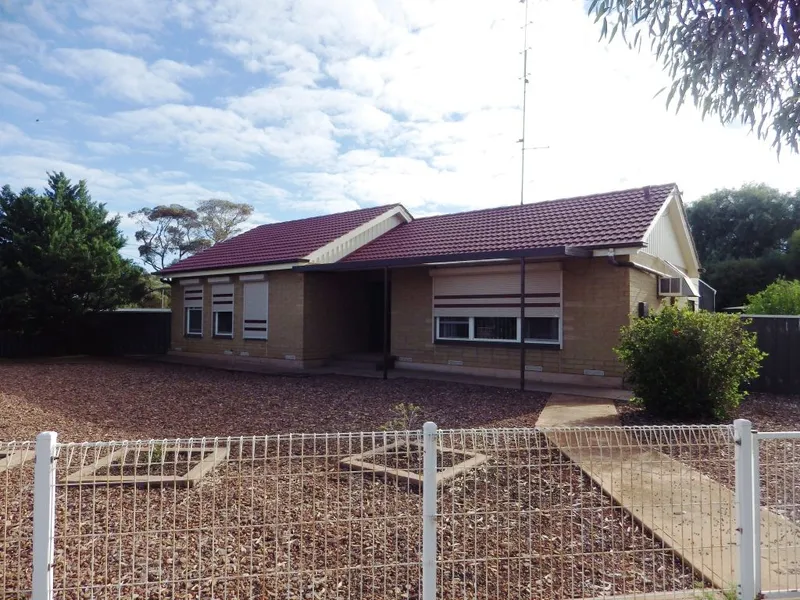 A HUGE ESTABLISHED CORNER BLOCK !