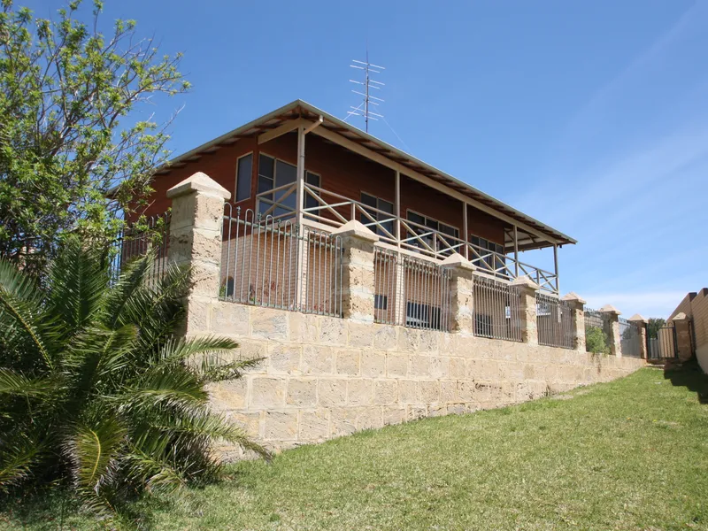 Panoramic Nature Reserve and Ocean Views