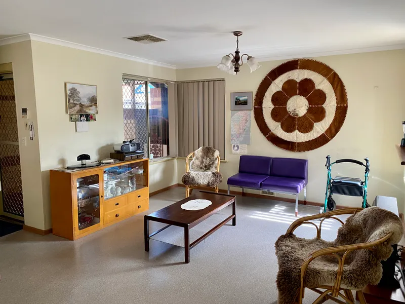 Over 55s, 3 x 1 Unit, Ready For Rent.