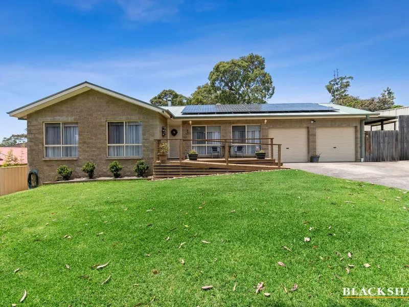 SPACIOUS LIVING CLOSE TO TOWN