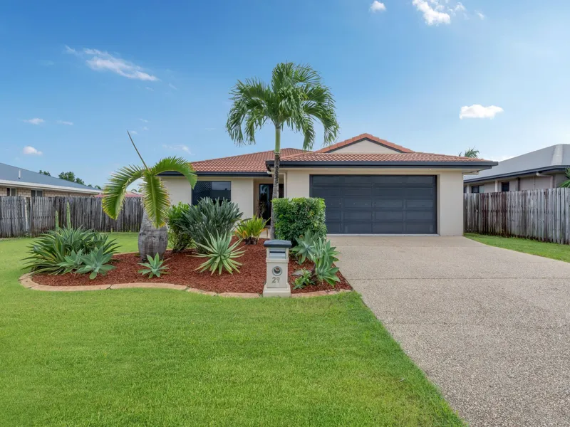 READY TO MOVE IN  MODERN HOME WITH SOLAR