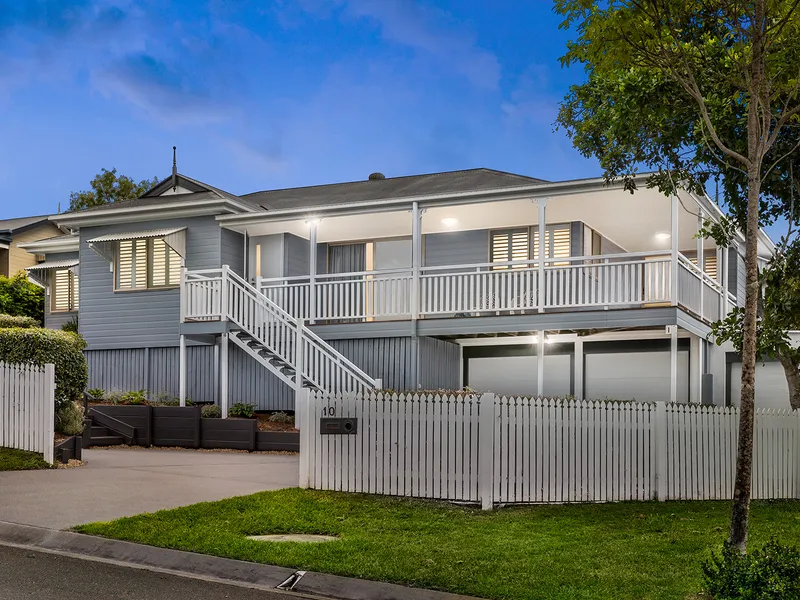 Gorgeous renovated Queenslander in elevated position