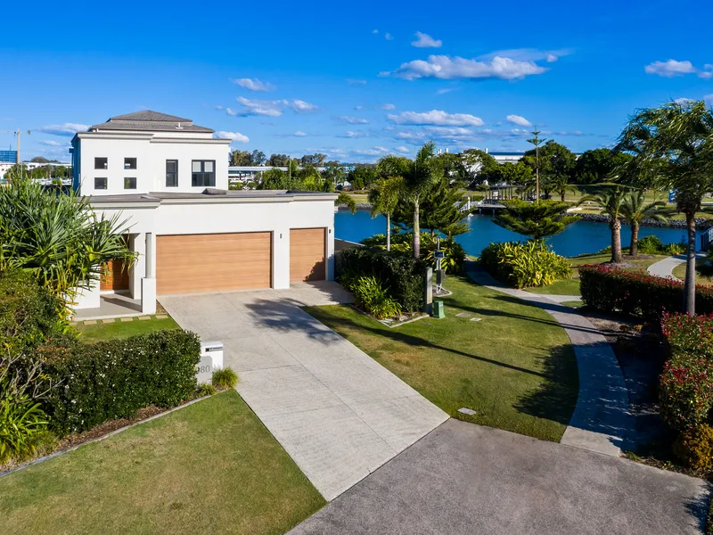 SANCTUARY COVE LIFESTYLE