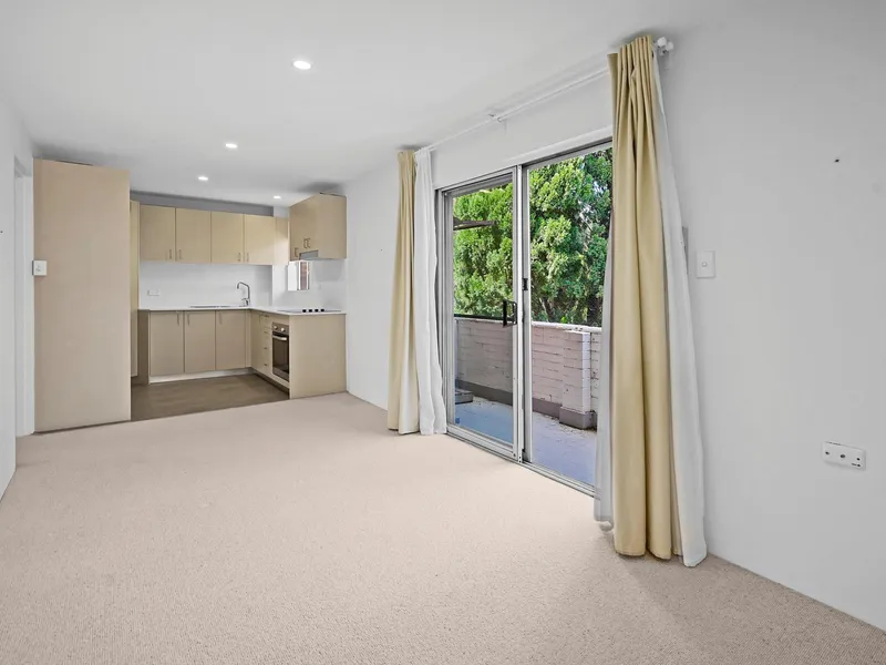 Modern top floor apartment in peaceful setting