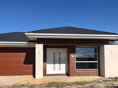 BRAND NEW STUNNING FAMILY HOME