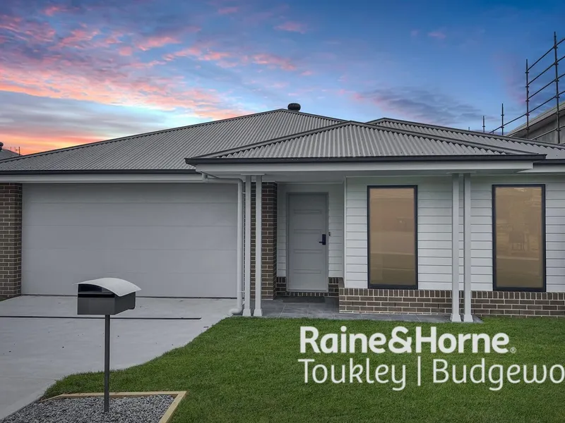 Brand New - Prestige Radcliffe Estate