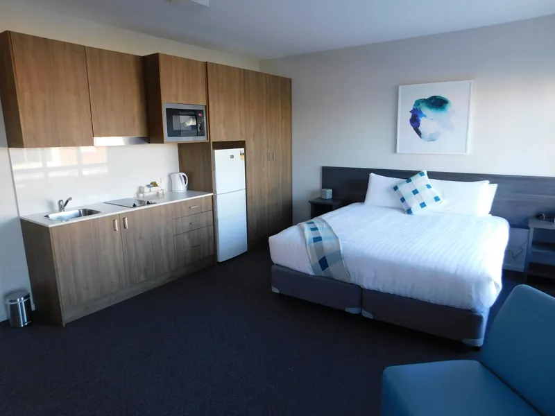 Comfortable Contemporary City Living