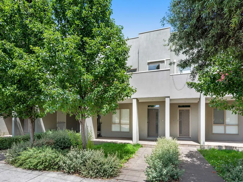 listedAS - Fantastic position, price and size!!!