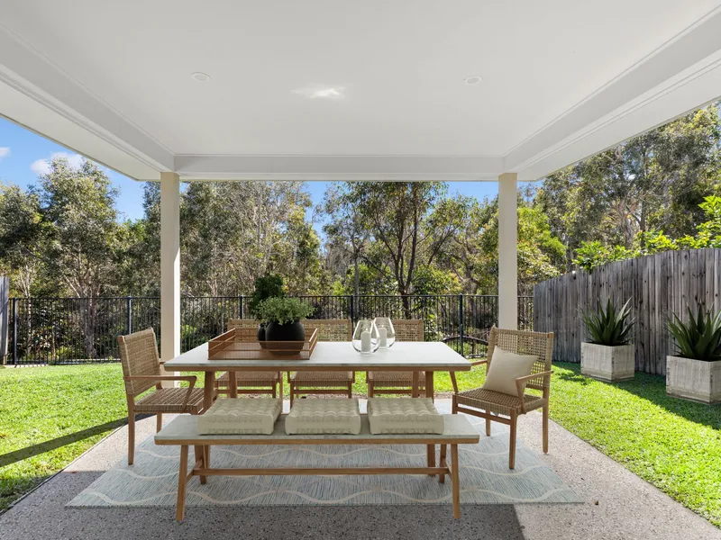 Family home with stunning bushland backdrop