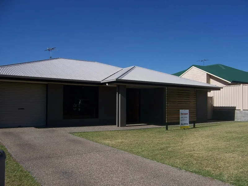 Family Home in the Popular Vines Estate