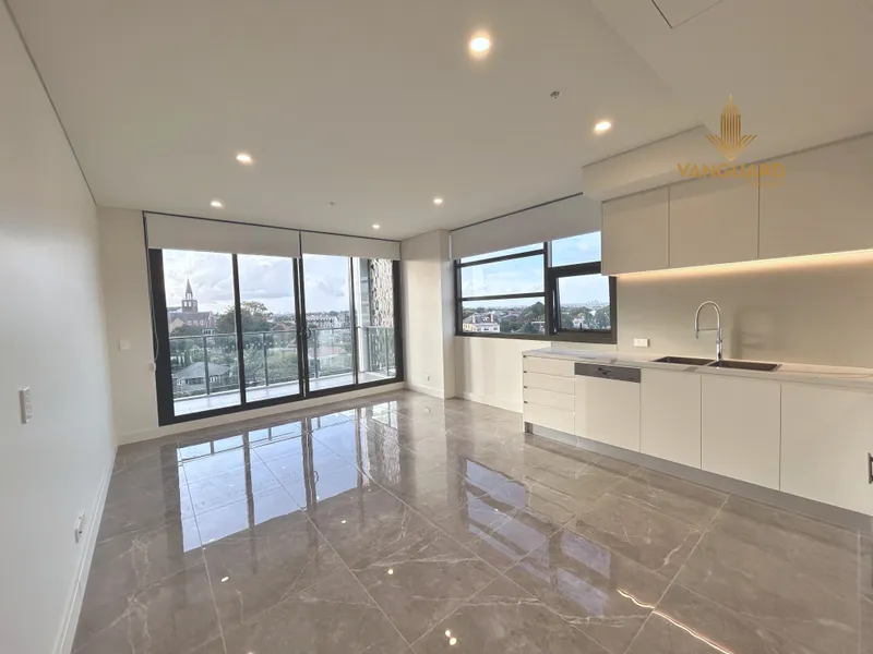 Sun Filled Top Level with City View