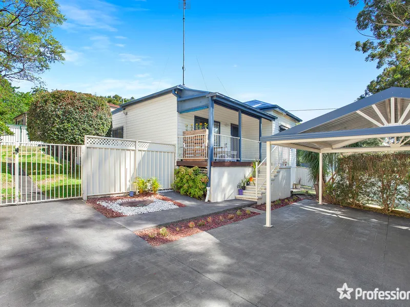 Charming bright airy home close to station and schools. Seize the opportunity!