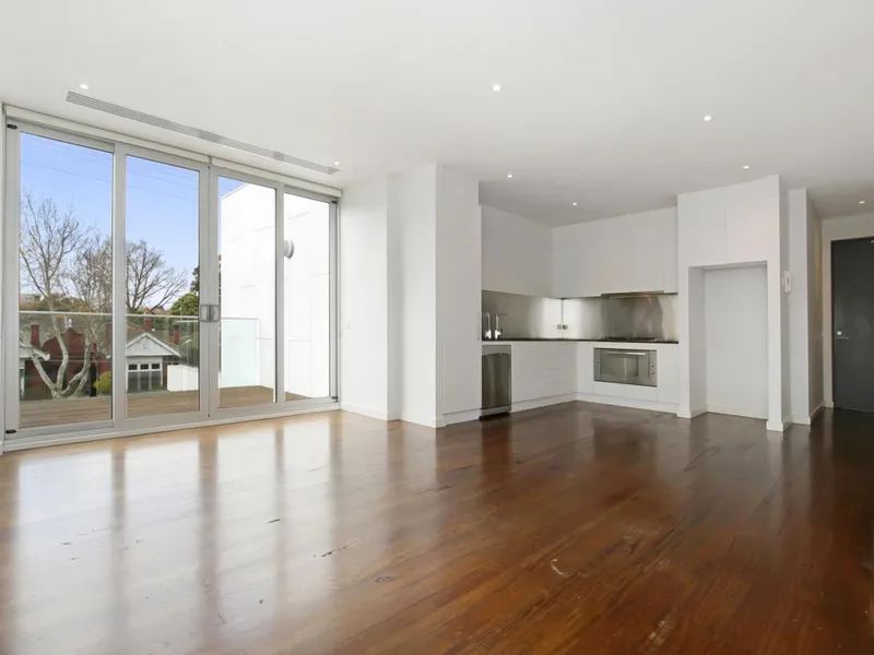 2 BEDROOM APARTMENT IN SOUTH YARRA