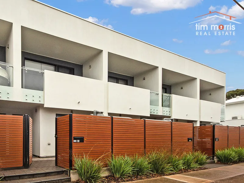 Contemporary Living & Perfect Location