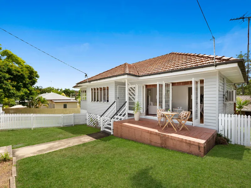 ** UNDER CONTRACT - CONTACT AGENT FOR MORE INFORMATION **  Character, size and style in the heart of Greenslopes