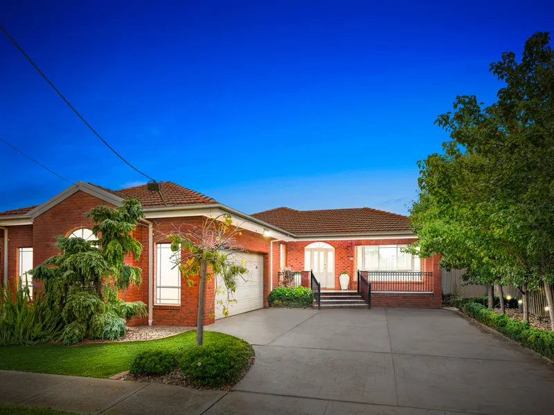 Magnificent Entertainer on 1,114m2 approx!
