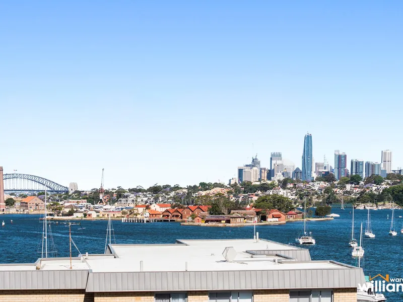 MAGNIFICENT HARBOUR AND CITY SKYLINE VIEWS