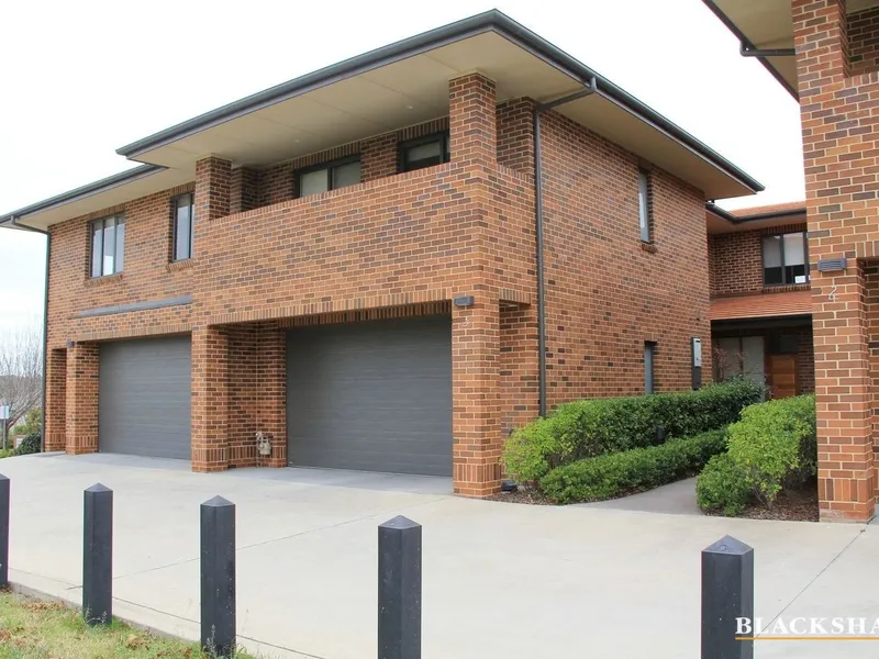 Four bedroom townhouse in ideal location