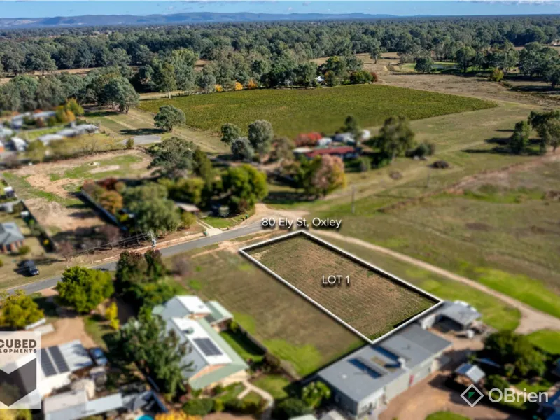 Stunning vacant land with a view in central Oxley