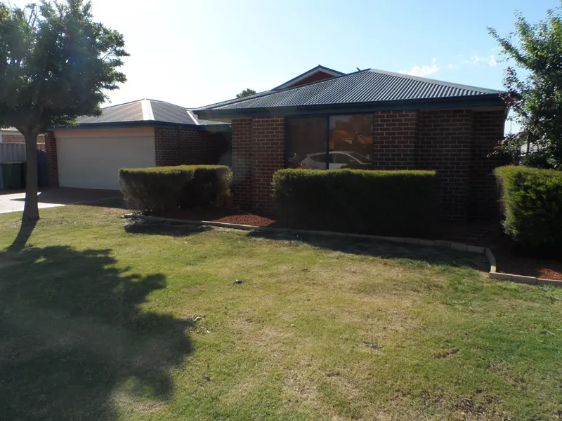 SUPER BIG 5X2 FAMILY HOME!