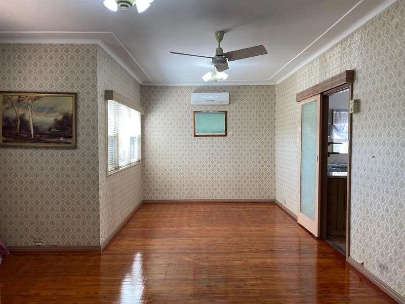 CONVENIENT LOCATION!