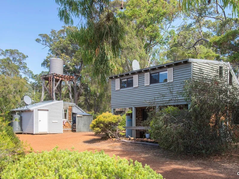 FANTASTIC OPPORTUNITY TO OWN A SECLUDED HIDEAWAY RETREAT 
