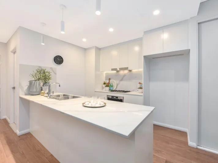 BRAND NEW 1 BEDROOM UNITS - LARGE IN SIZE WITH LARGE ENTERTAINERS BALCONY