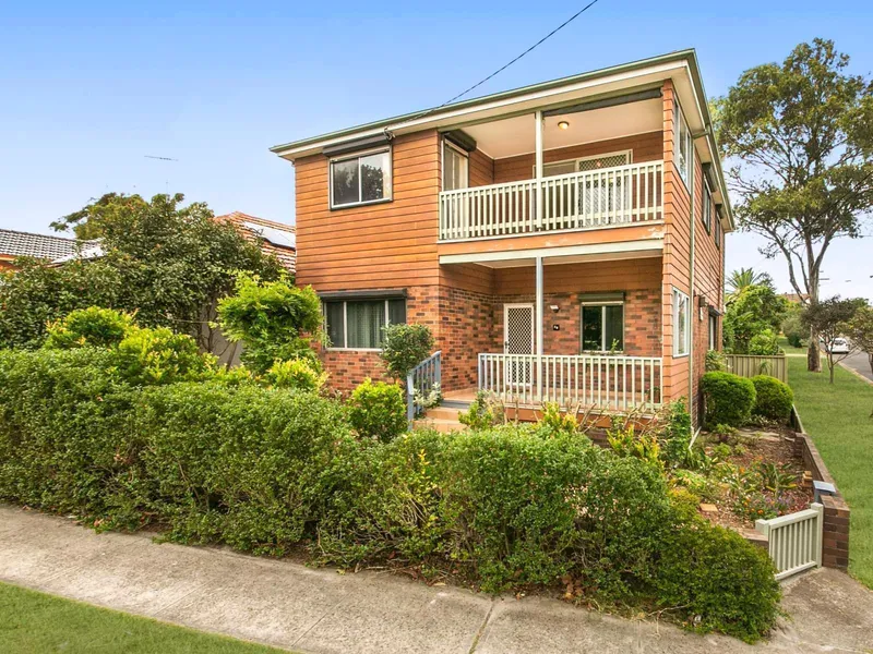 Spacious home of in fantastic location