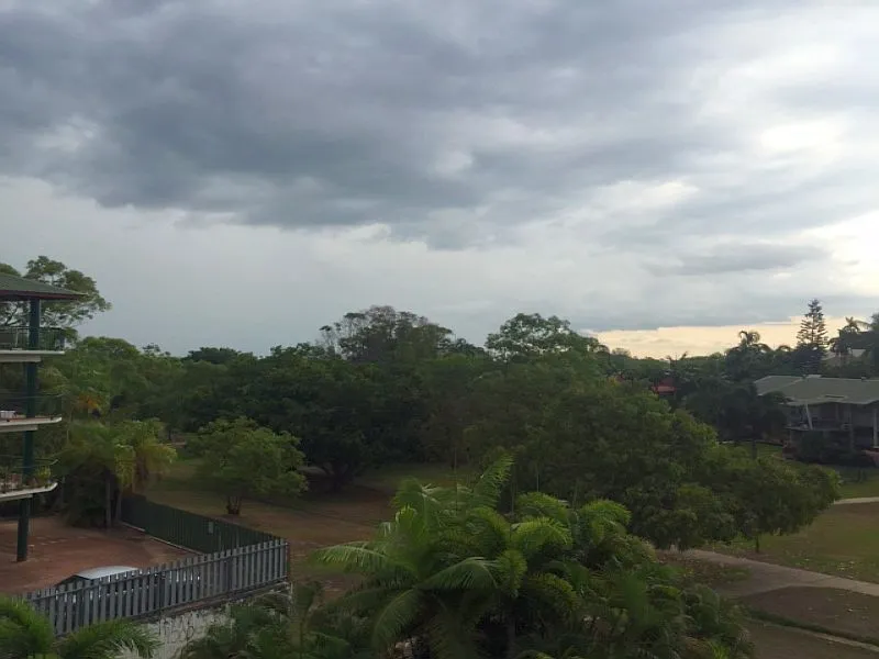 Three bedroom, two bathroom, beautiful apartment with fantastic views and great location. Watch the clouds roll by over the Northern Territory sky.