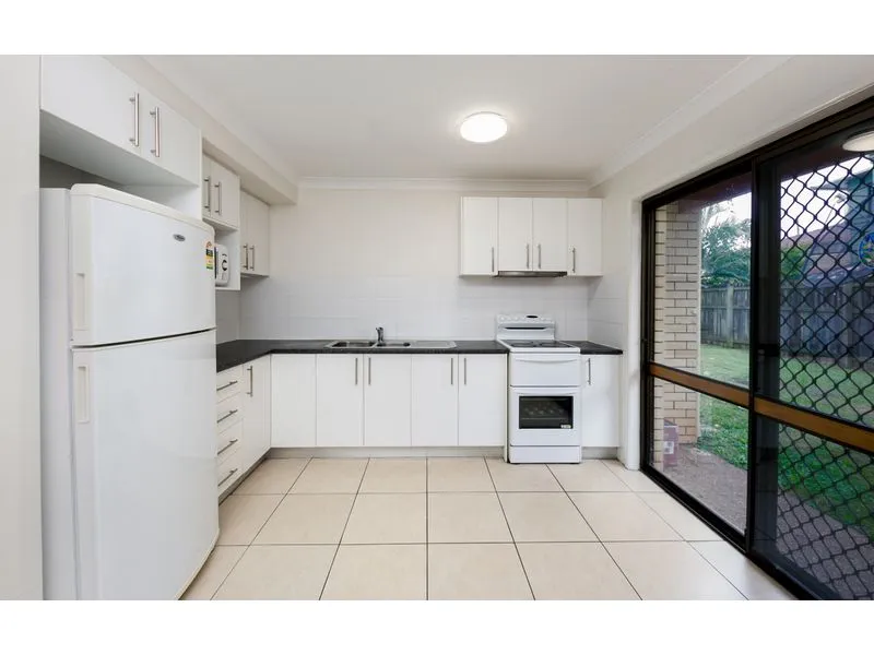 Fully Furnished, Best Location In Sunnybank!