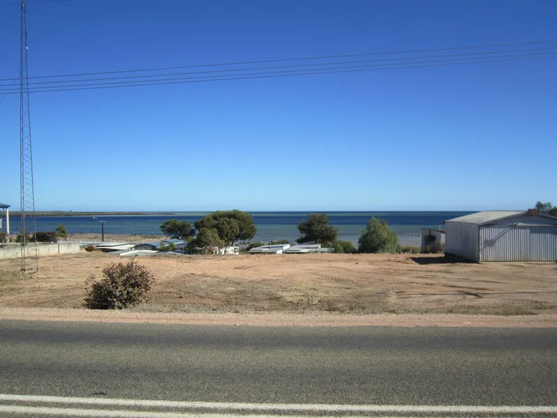 LARGE ALLOTMENT WITH SEAVIEWS
