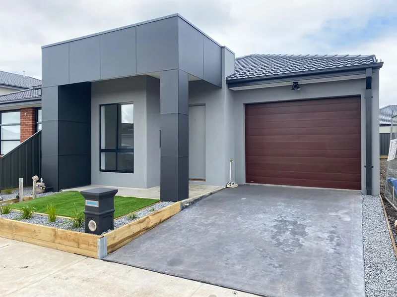 Affordable Luxury Living Option - Harmony Estate STRATHTULLOH !