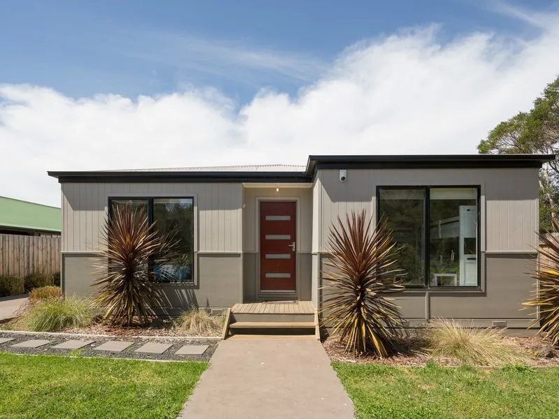 Near new unit in picturesque Ventnor