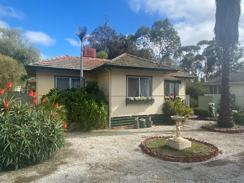 Comfy Living close to town