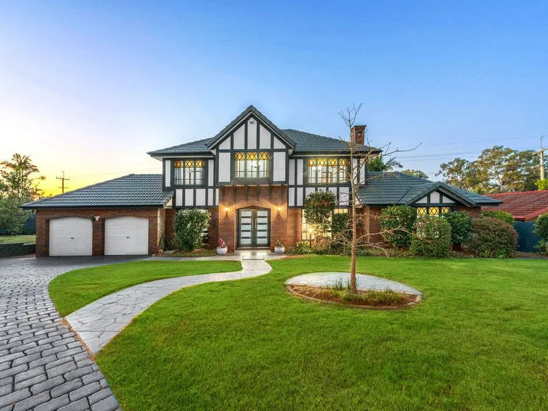 TIMELESS TUDOR OFFERS LIFESTYLE & LOCATION