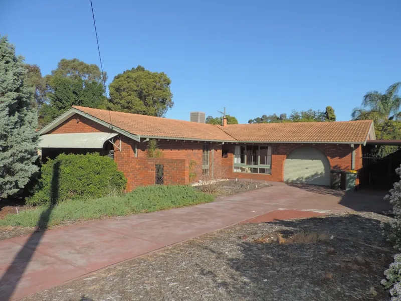 FAMILY 4X2 – ROSSMOYNE SENIOR HIGH SCHOOL ZONE