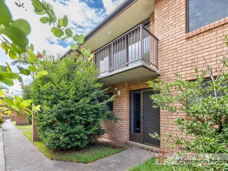 THREE BEDROOM TOWNHOUSE WITH TWO LIVING SPACES