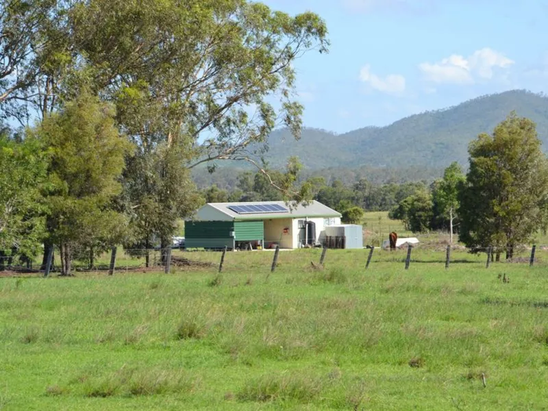 5 acre Marmor hideaway