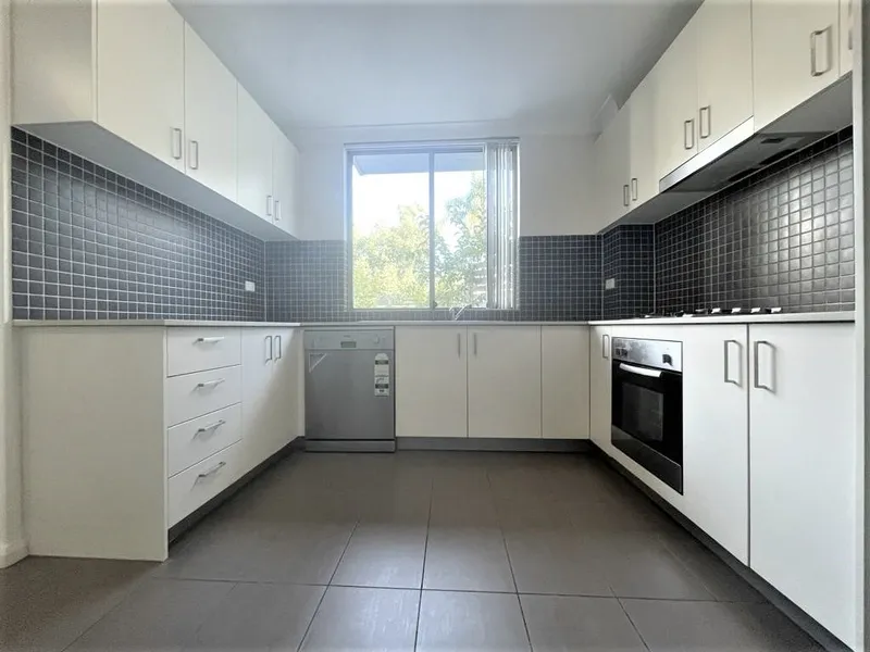 GROUND FLOOR ONE BEDROOM PLUS STUDY